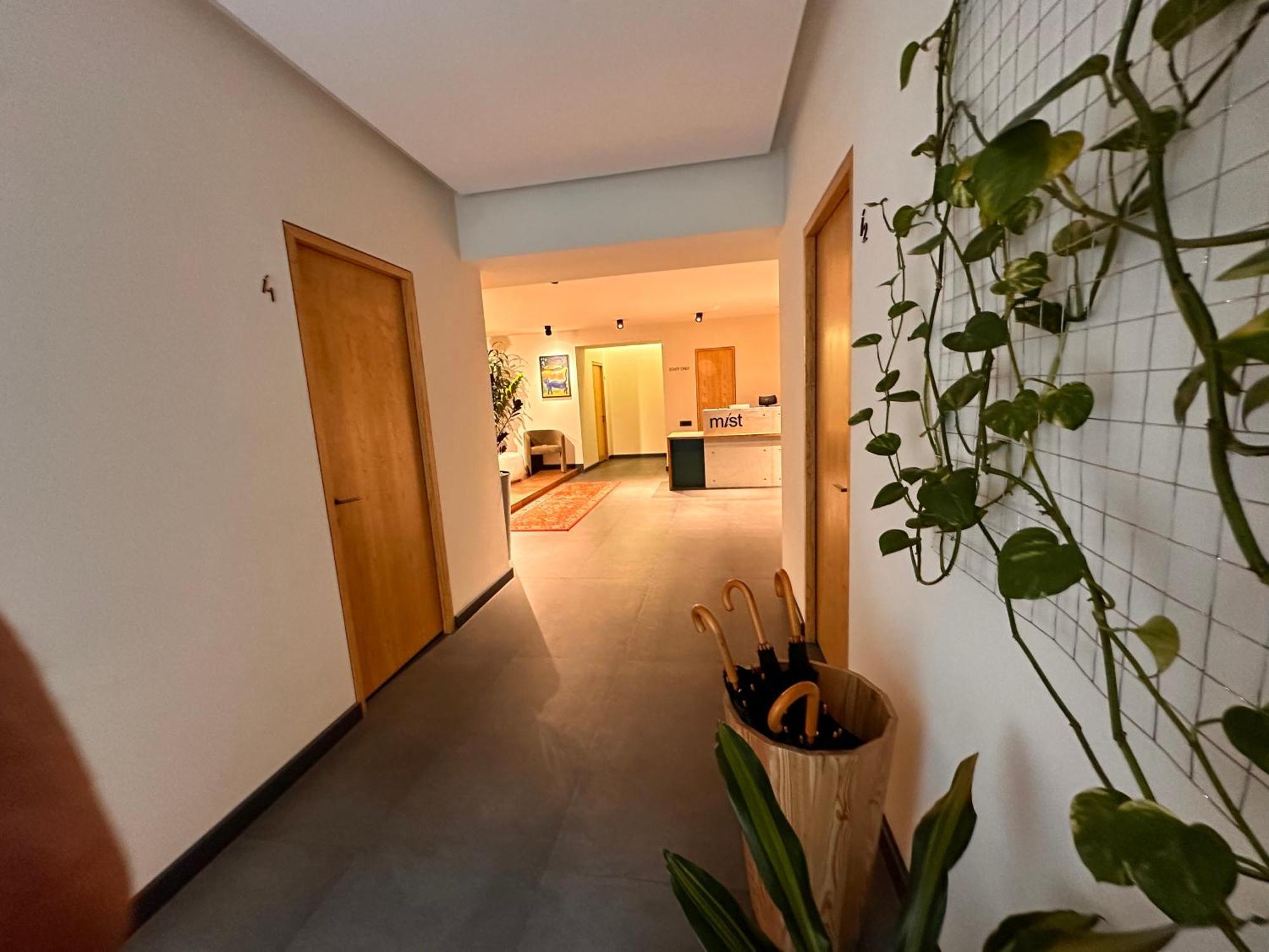Mist Boutique Hotel 耶烈万 外观 照片