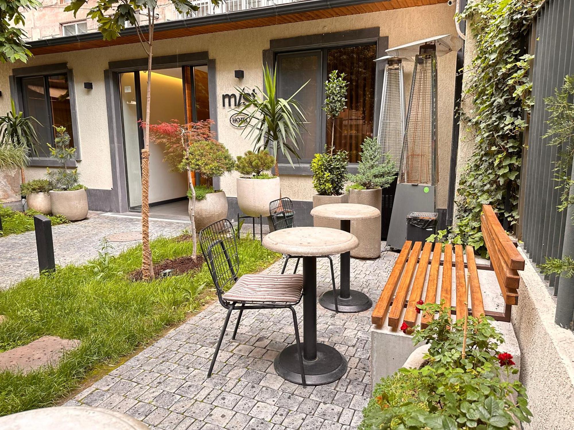 Mist Boutique Hotel 耶烈万 外观 照片